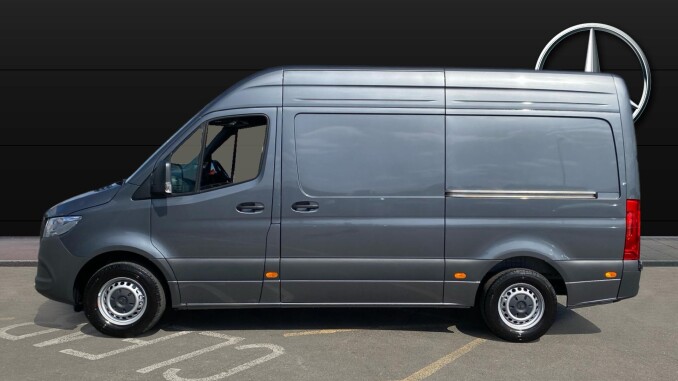 Mercedes-Benz Sprinter 315Cdi L2 Diesel Rwd 3.5t H2 Pro Van 9G-Tronic - Image 5